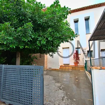 Apartment Coqueto Adosado Planta Baja Con Pequeno Jardin Privado Y Salida A Piscina